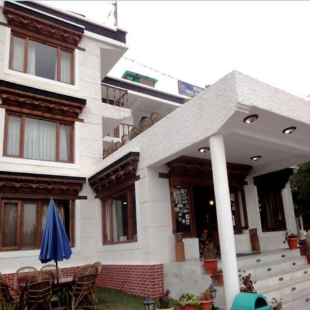 Hotel Holiday Ladakh Лех Екстериор снимка