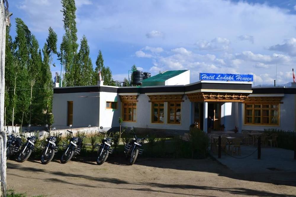 Hotel Holiday Ladakh Лех Екстериор снимка