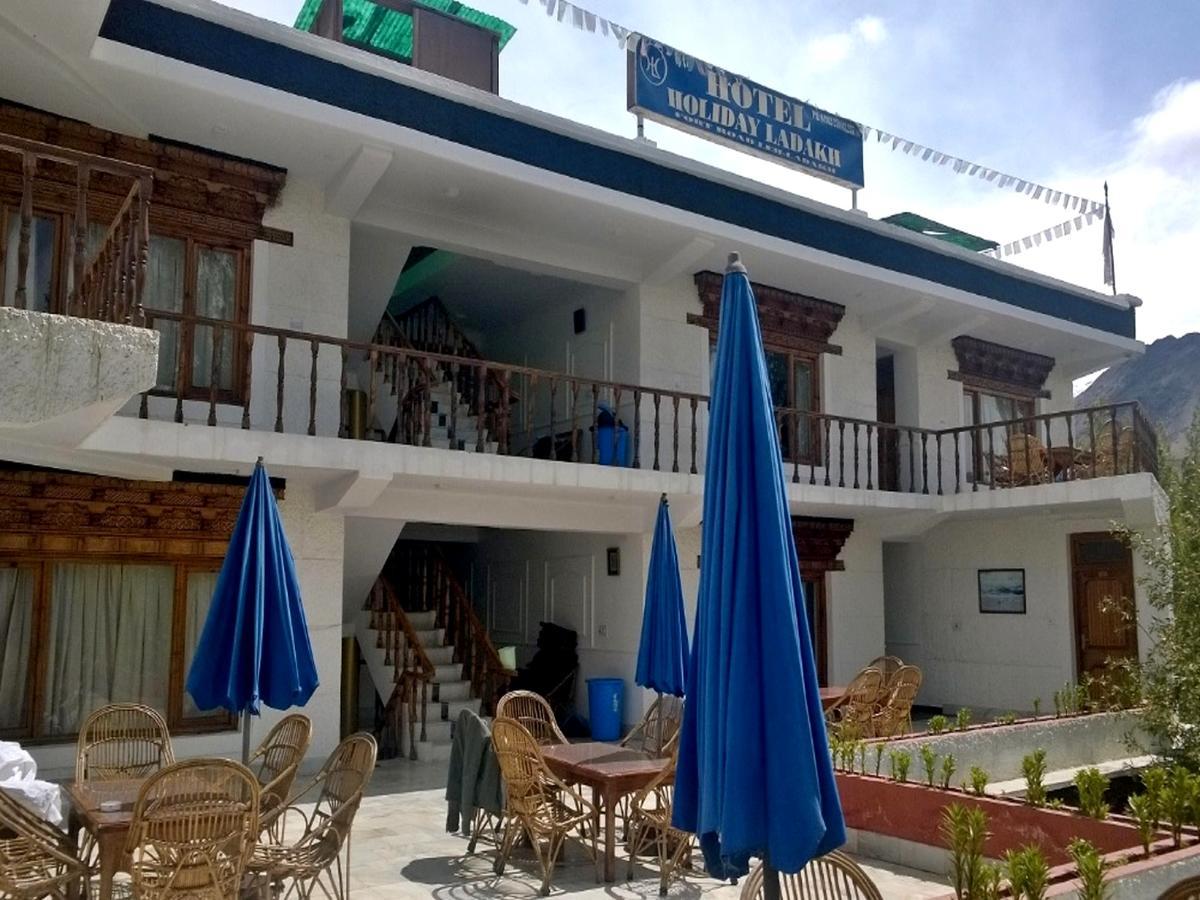 Hotel Holiday Ladakh Лех Екстериор снимка